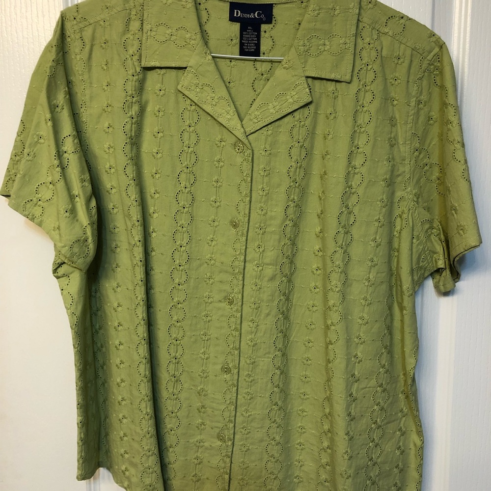 Denim and Co XL sage green eyelet camp shirt.